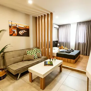 Unique Experience Apartment's דירה סלוניקי