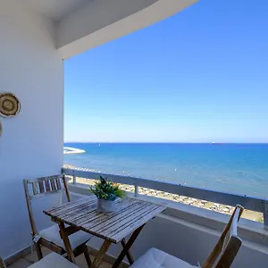 Lazuli Sea View Beachfront- Ap 61 דירה לרנקה